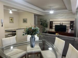 Aptos a apenas 210 m da Praia em Balneário Camboriú - EDIs