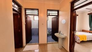 Spacious, Serene, Family-Friendly, Secure, 3BR