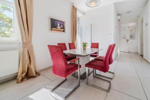 Flowers Premium Apartments & Rooms