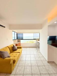 Cómodo apartamento en Lechería con vista al mar