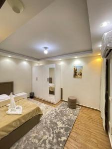 A stylish apartment just minutes from the Pyramids