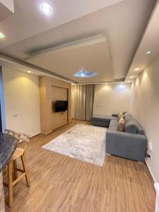 A stylish apartment just minutes from the Pyramids