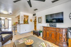 Private Pool and Patio! Home 8 Mi to Dtwn Phoenix