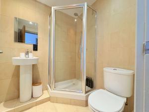 Modern 2 Bed Apartment in York City Centre - Best York Location - Steps from Top Attractions