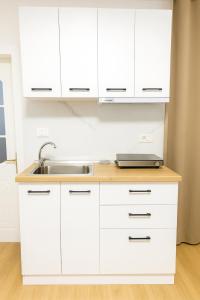 Cozy central studio with terrace