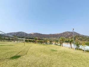 pushkar mountain valley