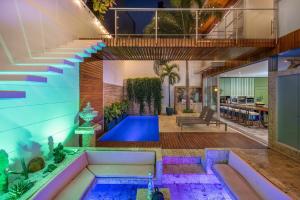 Luxury house, heated pool and Turkish bath Laurels!