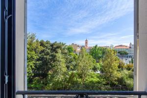 GRAND HÔTEL Golden Square 3 min to Beach Green Corridor View AC