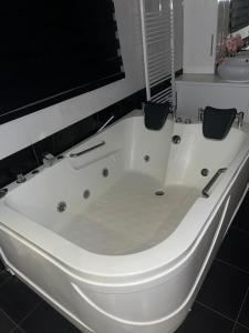 Restoran & Prenociste DVA BRATA