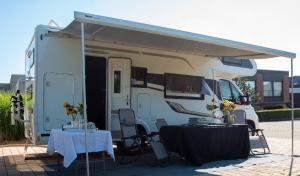 Camper max 5p, unique experience, terras, central Belgium