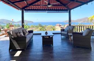 Villas Mimosa at La Ropa Beach