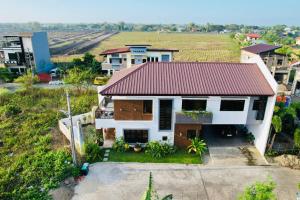 Modern Tropical Home in the City of Smile