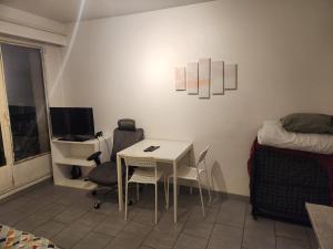 Appartement petit proche metro Alesia