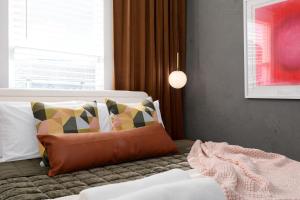 Coastal Loft Retreat near Downtown & Beach