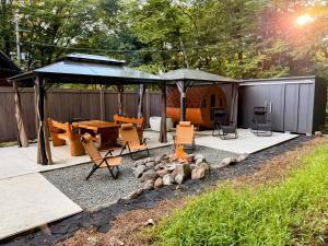 Hand-cut log house - Vacation STAY 80817v