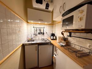 Le Repaire des Sablons 2 Pers 150m place du marche