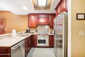 Ski inout at Westgate, 1BR Condo, Resort amenities, Multiple Pools, Onsite Spa, & Restaurant 3806A