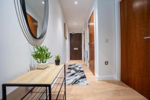 Leeds - City Stay on the River - Sleeps 10 - Central