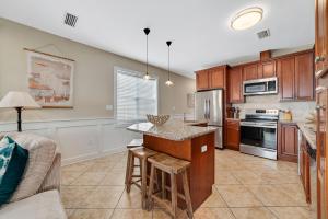 Dream Big by GSVR - Beachview Family ReHome with Big Pool & Elevator - FREE Activities and Golf