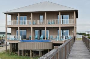 Beach Therapy by GSVR - Beachfront Home with Pool - FREE Activities and Golf