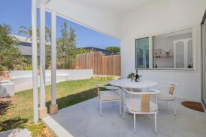 Nirvana Dream Home with Firepit & Walk to Beach