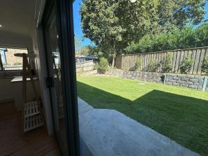 Spacious Homelike King Studio Retreat in Roseville