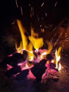 Complejo Manzana Uno Depto muy equipado y funcional con Parrilla propia 2 SPLITs Frío calor 2 SMART TV 32 a 60 metros de acceso a Playa