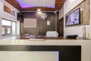 Hotel O Black Grapes