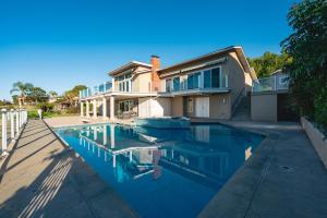 Luxury Hilltop Pool Villa with Stunning City Views