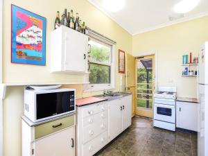 Elandra Hayborough - Pet Friendly No Fencing - No Linen Included