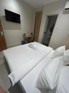 Swing & Pillows - Damansara Jaya