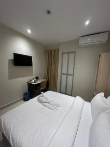 Swing & Pillows - Damansara Jaya