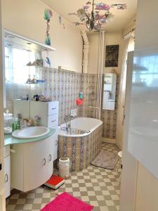 Prestigious Parisian vintage