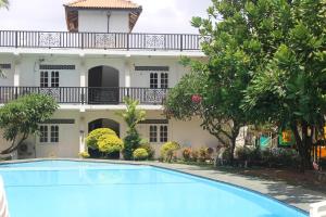 Navro Beach Resort