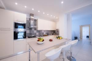 Al Corso Apartments by AMALFIVACATION