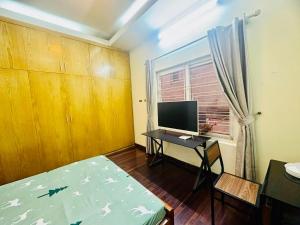 Viet home stay - Nghi Tam - Near West Lake