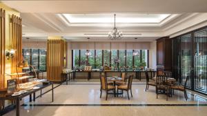 ARTOTEL Suites Aquila - Bandung