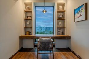 Stylish 3BR Villa walking distance to Lyma Beach