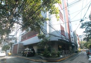 Cara Celine Dormtel by RedDoorz near Taft