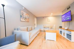 Disney Universal Family Resort # Pool # Gym