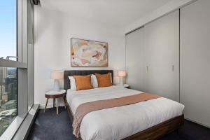 Luxury CBD Retreat Level 51 Views