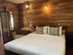 Kohjum Freedom Resort