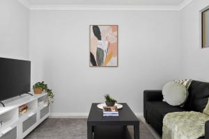 Cozy 1BR Rockingham Retreat Garden View