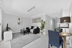 Cozy 1BR Rockingham Retreat Garden View