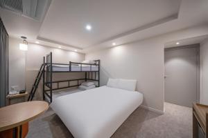 Elegance hotel hwangridan