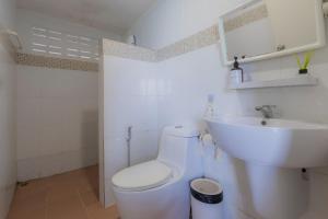 Phi Phi Cozy Seafront Resort