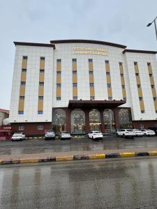 الجوهرة بارك 4 للشقق المخدومة