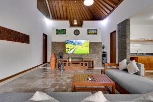 Spacious 3BR Villa Baulinyuan Jimbaran with Pool Table