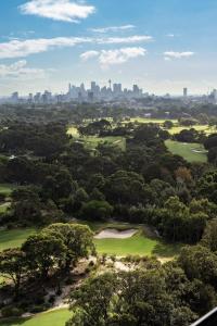 Eastgardens 4B3B Penthouse Apt