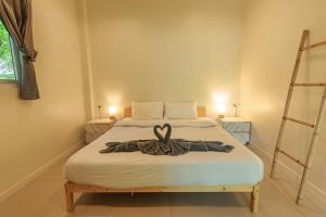 Tropical Island Home by Sea N Rent